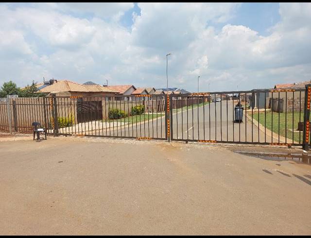 3 BEDROOM HOUSE FOR SALE IN WINDMILL PARK